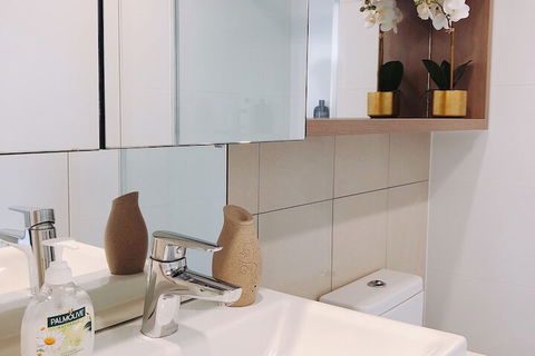 St.Tropez Apartment - Accommodation Gold Coast 6