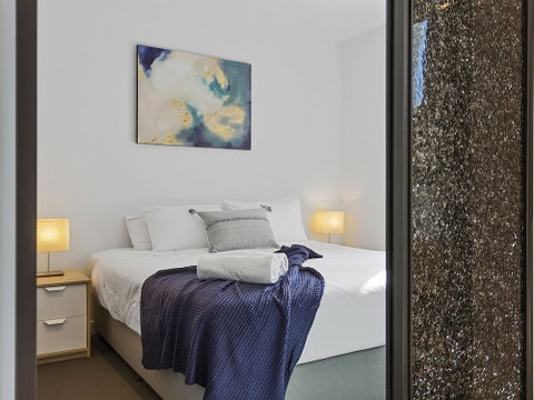 CHARLOTTE Manhatten Building Near Spencer St. & Southern Cross Station - Accommodation Gold Coast 1
