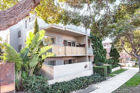 Bondi Beach Executive Penthouse - 1 Gold Coast 0