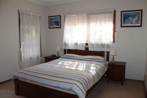 Surf Beach Family Friendly Home - Gold Coast 4U 5
