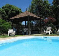 Golden Chain Wine Village Motor Inn - Gold Coast 4U