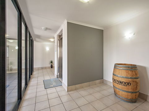 Shoal Bay Beachclub Apartments - Accommodation Gold Coast 0