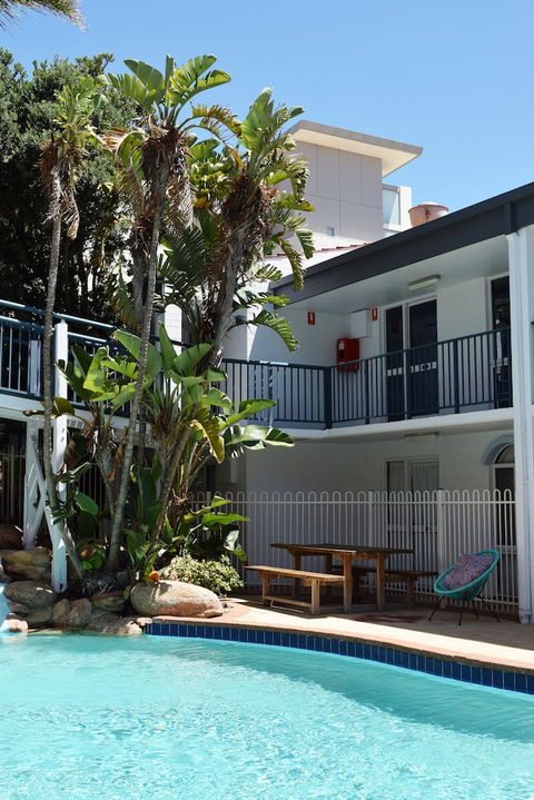 West Beach Lagoon 218 - Gold Coast 4U 2