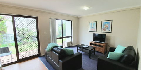 West Beach Lagoon 202 - Quiet & Ground Floor - Gold Coast 4U 6