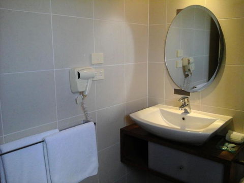 Willows Motel - Accommodation Gold Coast 1