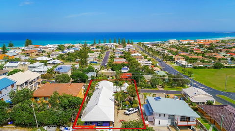 Clubyamba Beach Holiday Accommodation - Adults Only - Gold Coast 4U 0