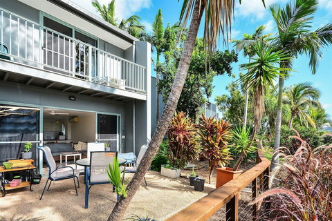 Sunset Waters Apartments - Accommodation Gold Coast 0