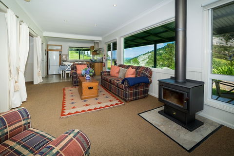 The Bryn At Tilba Family Cottage - Accommodation Gold Coast 6