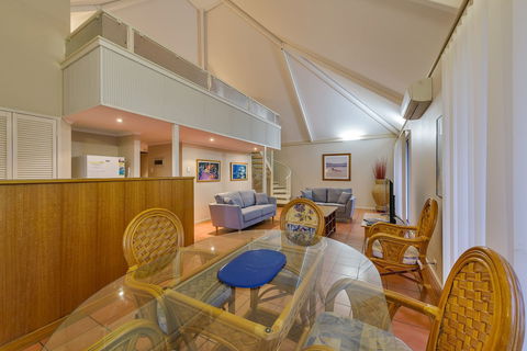 Osprey Holiday Village Unit 123 - Accommodation Gold Coast 1