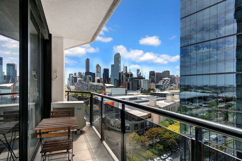 MJ Shortstay Whiteman St Apartments - Accommodation Gold Coast 5