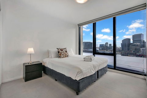MJ Shortstay Whiteman St Apartments - Accommodation Gold Coast 3