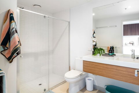 Ella, 1BDR Melbourne Apartment - Gold Coast 4U 2