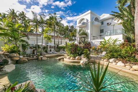 Poolside Apt In Alamanda Beachfront Resort 41 - Accommodation Gold Coast 4