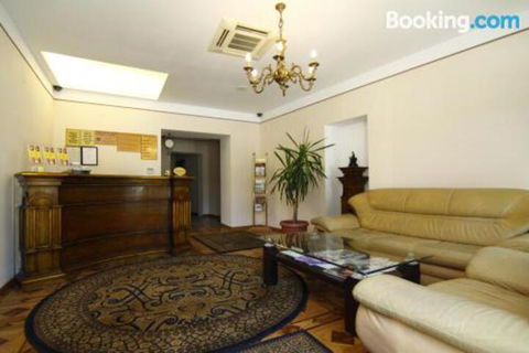 Mole Creek Lodge - Gold Coast 4U 2