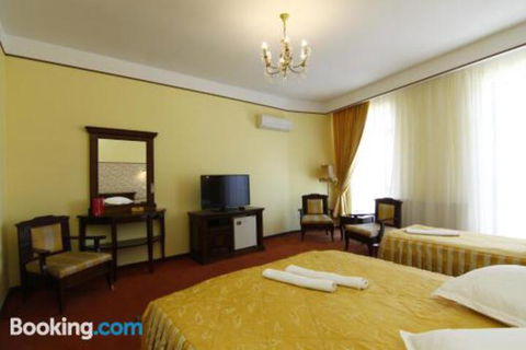 Mole Creek Lodge - Gold Coast 4U 4