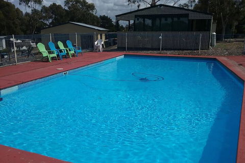 Lakes Caravilla Caravan Park - Accommodation Gold Coast 4