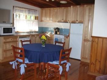 Buttercup Cottage & Private Apartment - 1 Gold Coast 6