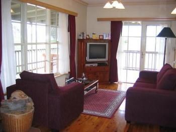 Buttercup Cottage & Private Apartment - 1 Gold Coast 5