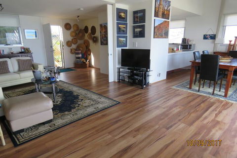 Beach Front The Wedge - Adults Only - Accommodation Gold Coast 7