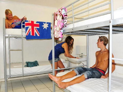 Flying Monkey Backpackers - Accommodation Gold Coast 0