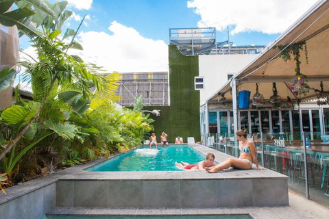 Bunk Backpackers - Accommodation Gold Coast 5
