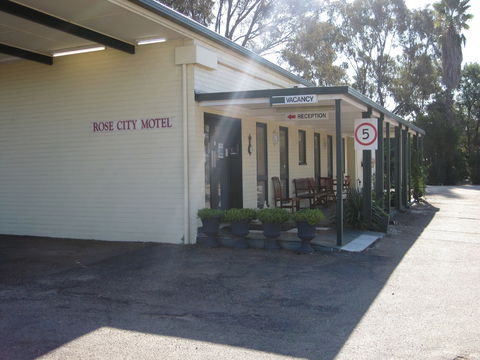 Rose City Motor Inn - Accommodation Gold Coast 1