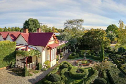 Barnsley House Bed & Breakfast - Accommodation Gold Coast 3