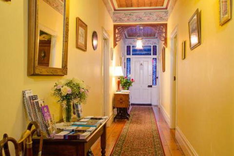 Barnsley House Bed & Breakfast - Accommodation Gold Coast 0