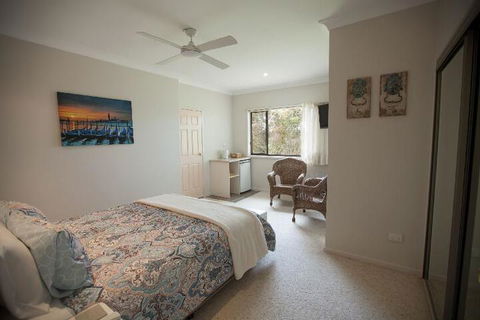 Batemans Bay Manor - Gold Coast 4U 6