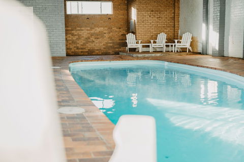 Deer Park Motor Inn - Accommodation Gold Coast 2