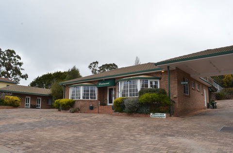 Deer Park Motor Inn - Accommodation Gold Coast 0
