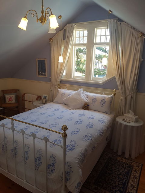 Water Bay Villa Bed And Breakfast - Gold Coast 4U 6