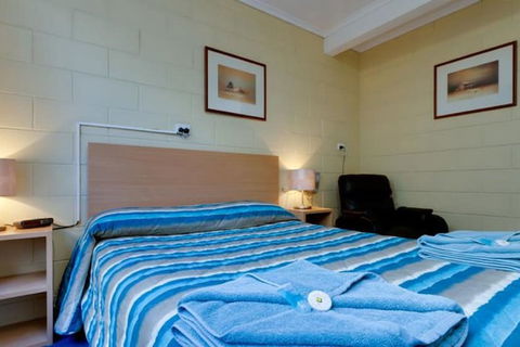 Enfield Motor Inn - Gold Coast 4U 5