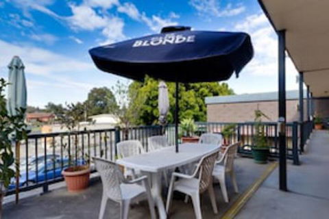 Enfield Motor Inn - Gold Coast 4U 0