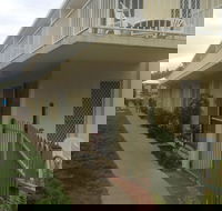 Bayshores Holiday Apartments - Gold Coast 4U