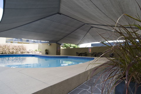 Mid City Motor Inn - 1 Gold Coast 0