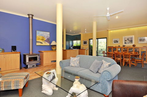 Tree Elle - Accommodation Gold Coast 4