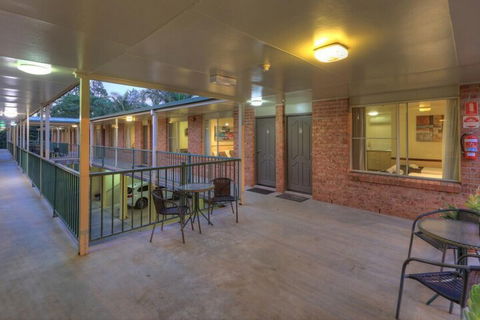 Bent Street Motor Inn - Accommodation Gold Coast 5