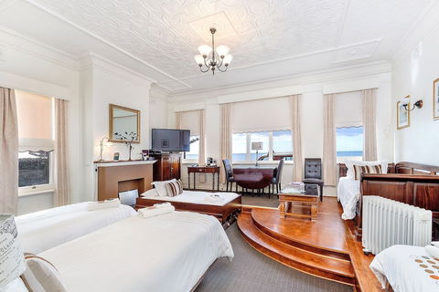 The Madsen - Gold Coast 4U 3