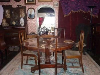 Old Colony Inn - Accommodation Gold Coast 5