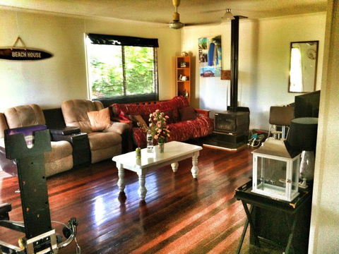 Moranbah Hostel - Gold Coast 4U 4