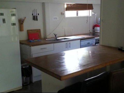 Moranbah Hostel - Gold Coast 4U 2