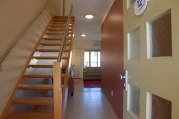 The Lakes Apartments - Gold Coast 4U 1