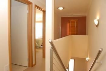 The Lakes Apartments - Gold Coast 4U 0
