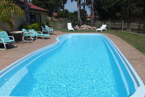 Lakes Entrance Country Cottages - Gold Coast 4U 3
