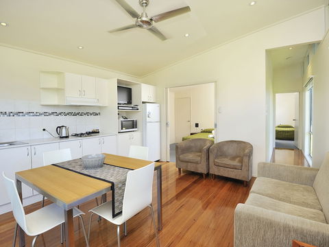 NRMA Eastern Beach Holiday Park - Gold Coast 4U 5