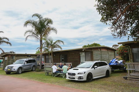 Lazy Acre Log Cabins - Gold Coast 4U 5