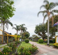 Lazy Acre Log Cabins - Gold Coast 4U