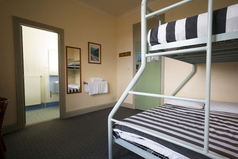 Blue Mountains YHA - Hostel - 1 Gold Coast 1