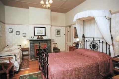Sirens Bed & Breakfast - 1 Gold Coast 4